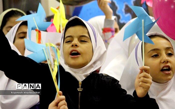ارائه‌ مشاوره‌ رایگان به کودکان کم‌شنوا در هفته‌ ملی کودک