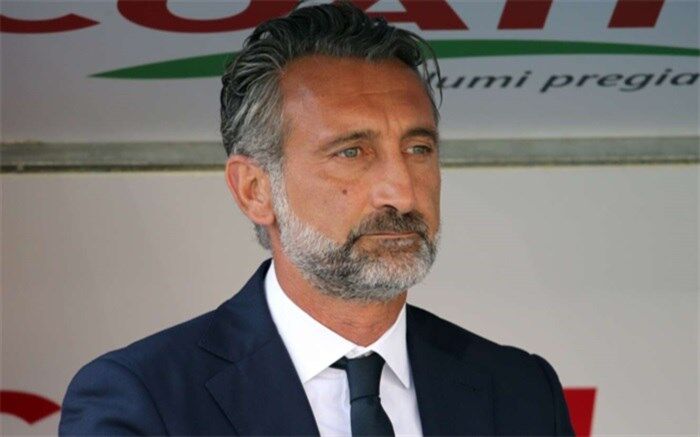 سرمربی کیه‌وو برکنار شد