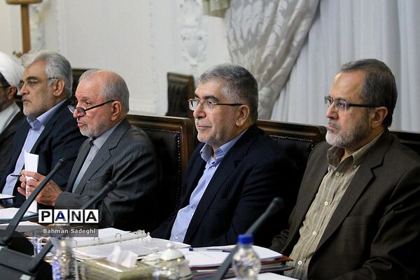 جلسه شورای عالی انقلاب فرهنگی