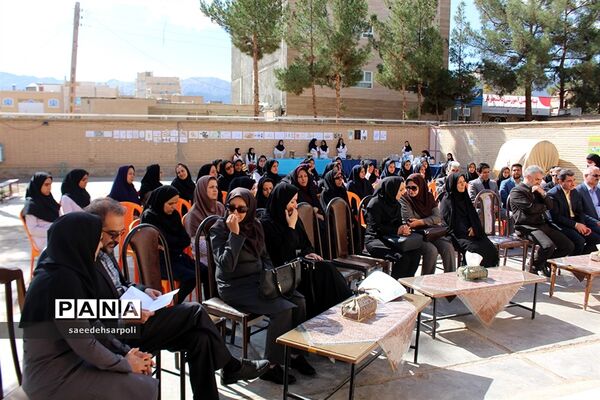 جشنواره غذای سالم در هنرستان رسالت بیرجند