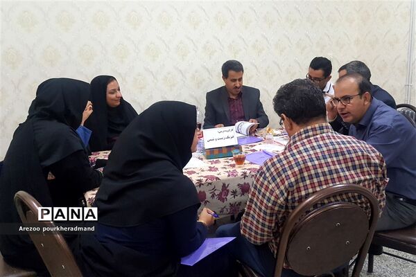 برگزاری کارگروه مشترک دبیرستان‌های پسرانه و دخترانه استعداد درخشان دکتر رمضانخانی و دکتر شاهی ناحیه یک یزد
