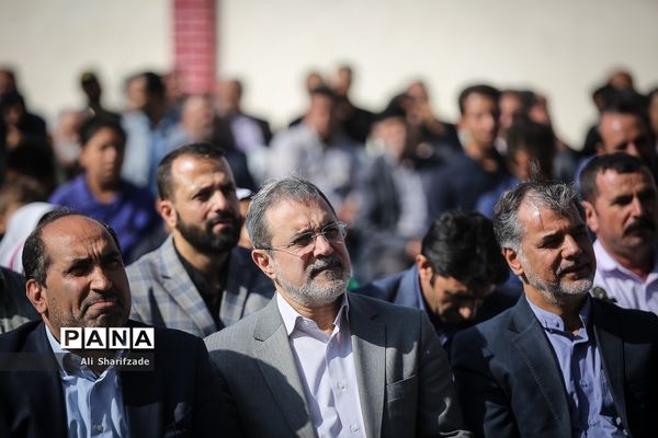 بازدید وزیر آموزش و پرورش از مدارس منطقه جوادآباد و افتتاح مدرسه اتباع