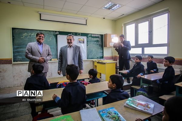 بازدید وزیر آموزش و پرورش از مدارس منطقه جوادآباد و افتتاح مدرسه اتباع