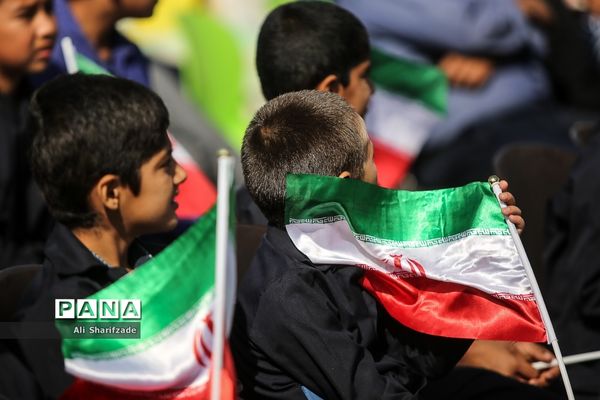 بازدید وزیر آموزش و پرورش از مدارس منطقه جوادآباد و افتتاح مدرسه اتباع