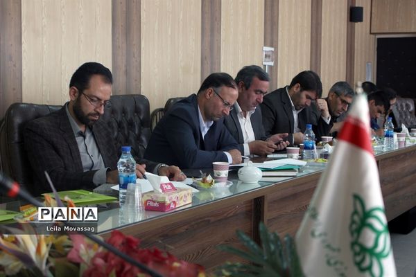 جلسه توجیهی پایگاه های تغذیه سالم مدارس در آذربایجان شرقی