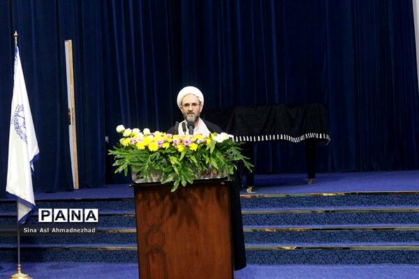 همایش خشونت علیه زنان در تالار پتروشیمی