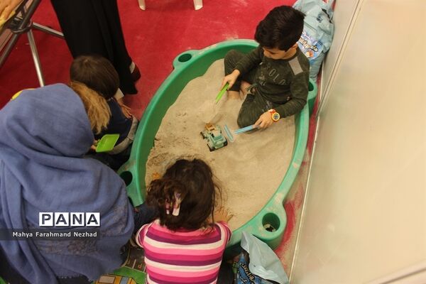 اولین نمایشگاه دنیای اسباب بازی و سرگرمی