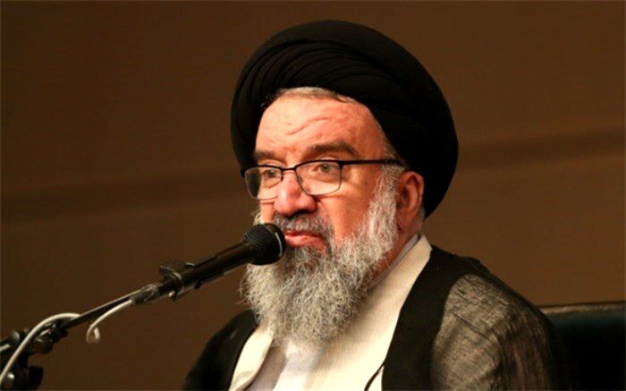 آیت‌الله خاتمی: مشکلات کشور با دادوبیداد حل نمی‌شود