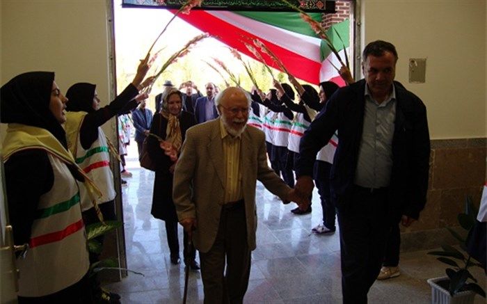 استقرار رشته گیاهان دارویی با خیرهریسی در هنرستان مبین دانش