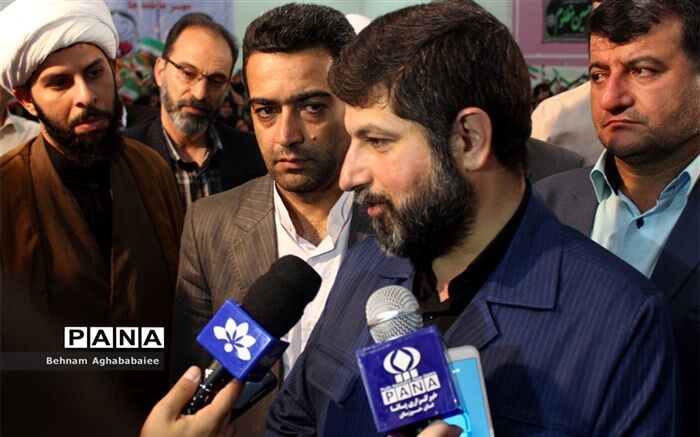 بورس تحصیلی به هزار دانش‌آموز مناطق کم‌برخوردار خوزستان اعطا می‌شود