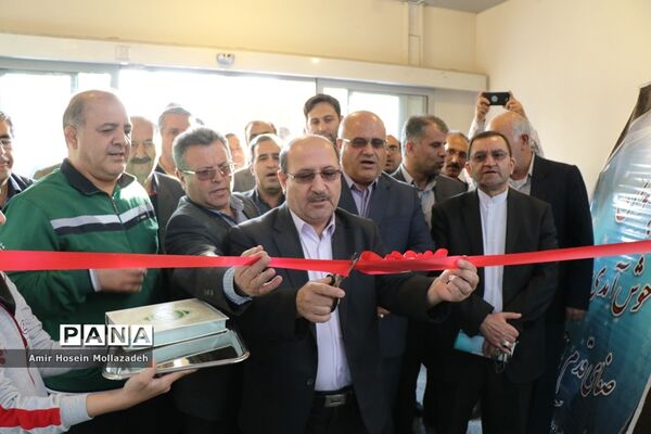 افتتاح نمایشگاه هفته تربیت بدنی و ورزش در ارومیه