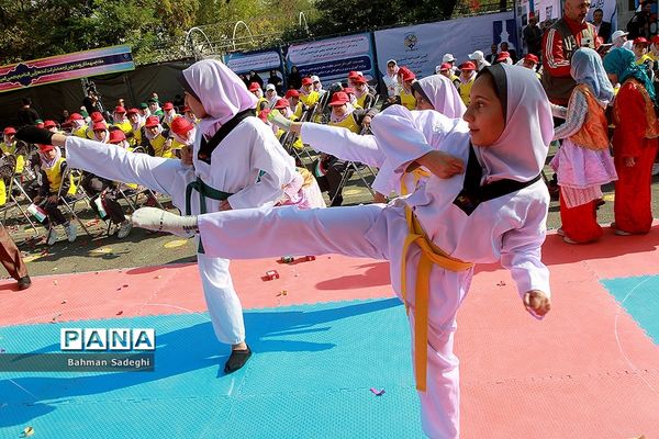افتتاحیه پنجمین دوره المپیاد ورزشی درون‌ مدرسه‌ای