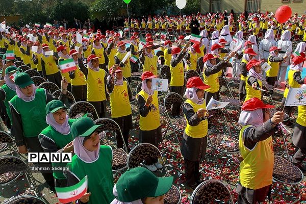 افتتاحیه پنجمین دوره المپیاد ورزشی درون‌ مدرسه‌ای
