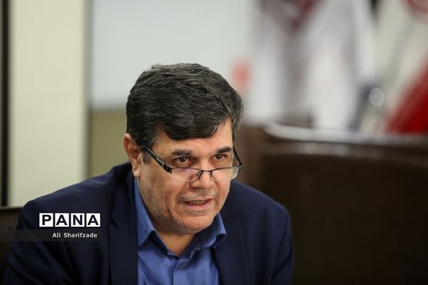 اولین جلسه ستاد مرکزی مدارس شاهد