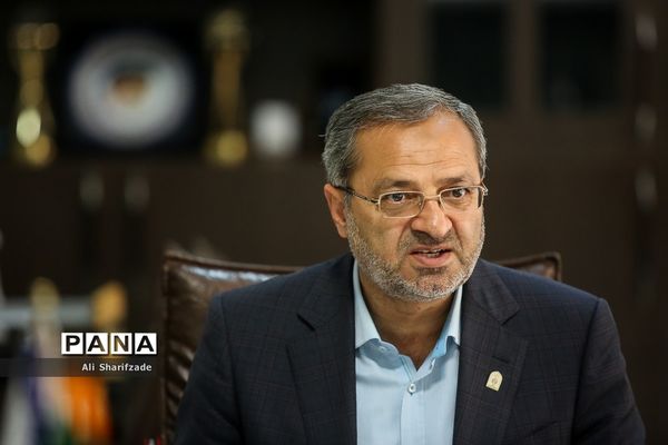 اولین جلسه ستاد مرکزی مدارس شاهد