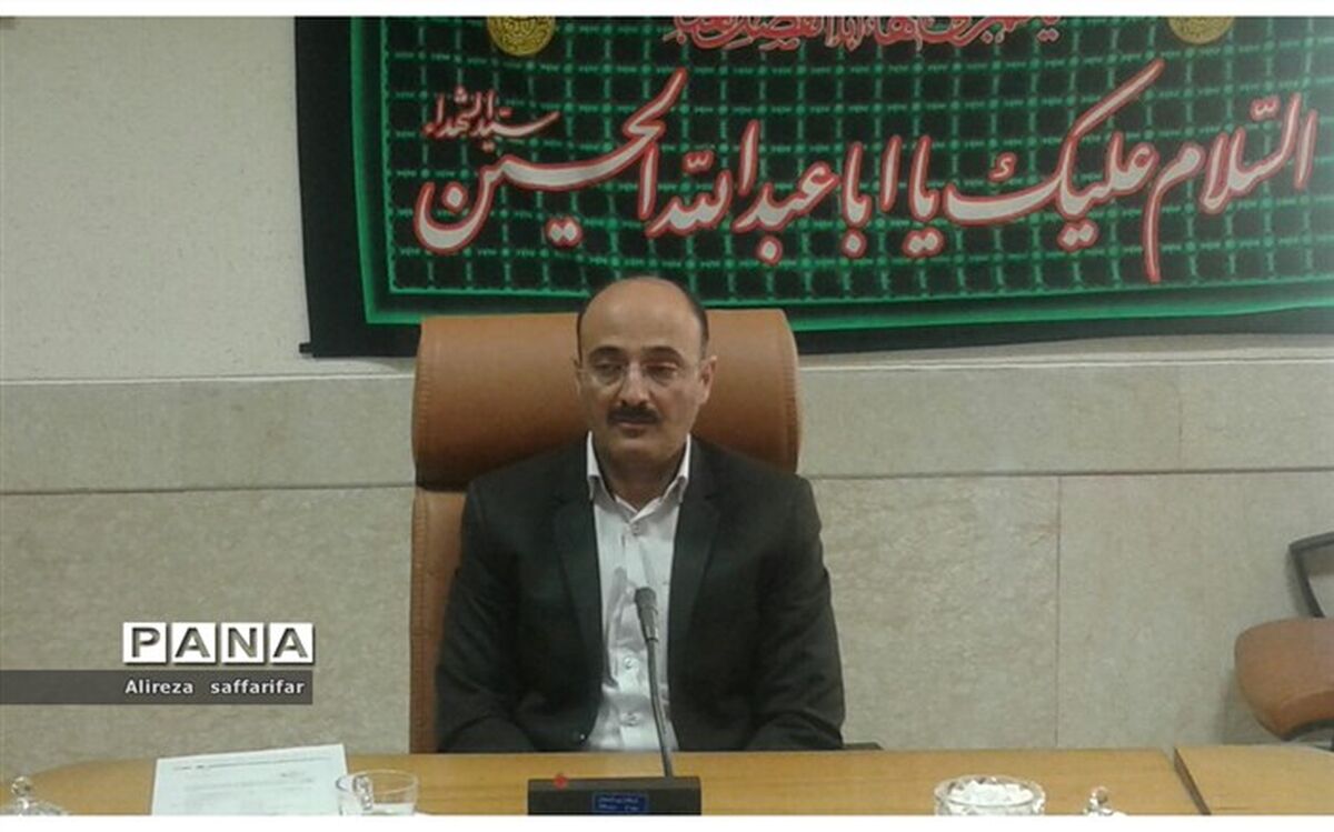 معاون فرماندار اردستان: حضور راهپیمایی ۱۳ آبان حضور نباید به دانش آموزان اختصاص یابد