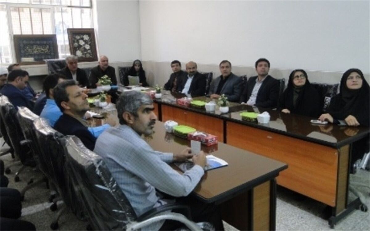 برگزاری جلسه شورای عمومی آموزش و پرورش پیربکران با موضوع طرح تدبیر