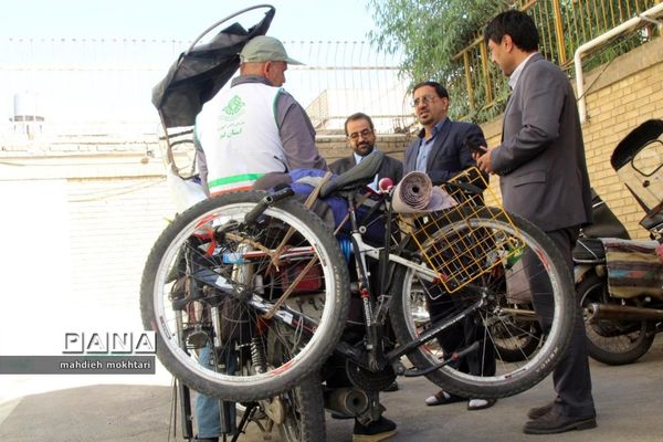رکوردار کشوری و جهانی با دوچرخه عازم پیاده روی اربعین شد