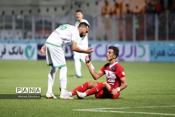 دیدار تیم های نساجی مازندران و ماشین‌سازی تبریز