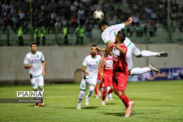 دیدار تیم های نساجی مازندران و ماشین‌سازی تبریز