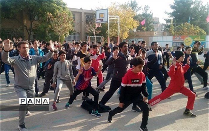 مشارکت معلمان در ورزش صبحگاهی در نهادینه کردن ورزش بین دانش آموزان موثر است