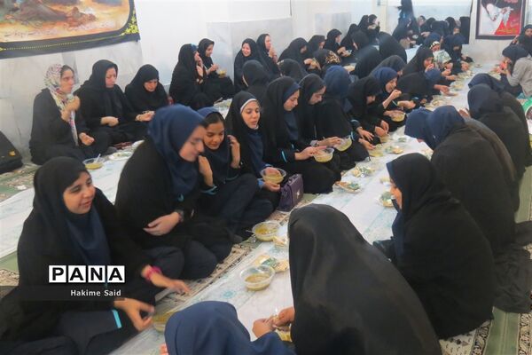 برگزاری مراسم پرفیض دعای ندبه در دبیرستان فرزانگان دوره اول ناحیه 2 یزد