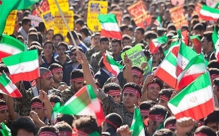 روزسیزدهم آبان نماد وحدت و همبستگی در قبال استکبار است‌