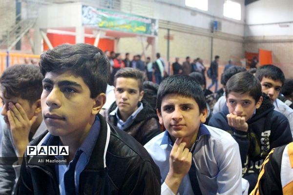 صبحگاه مشترک بسیج دانش آموزی به مناسبت هفته بسیج دانش‌آموزی