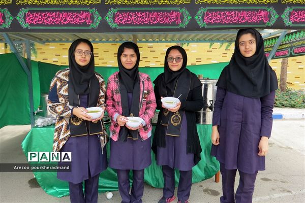 گرامیداشت اربعین حسینی در دبیرستان دخترانه فرزانگان دوره اول ناحیه 2 یزد