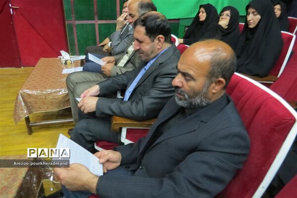 گرامیداشت اربعین حسینی در دبیرستان دخترانه فرزانگان دوره اول ناحیه 2 یزد