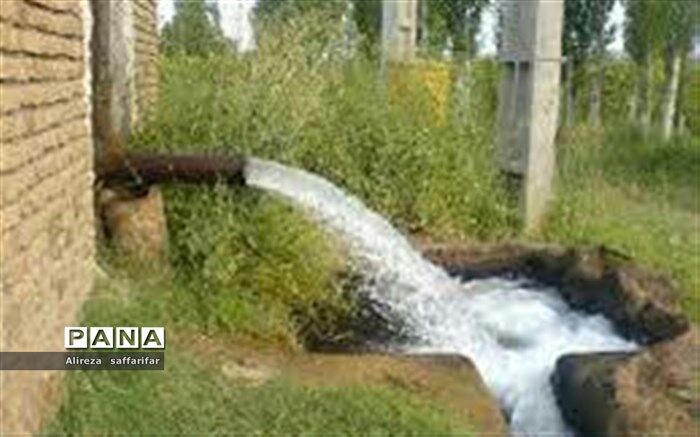 سالانه 60 سانتی متر سطح آب دشت اردستان پایین می رود