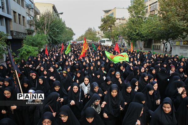 مراسم عزاداری اربعین سیدالشهدا(ع) با حضور هیئت‌های دانشجویی در حسینیه امام خمینی