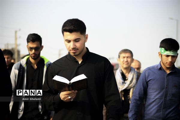 پیاده‌روی جاماندگان اربعین حسینی در تهران - ۲