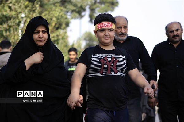 پیاده‌روی جاماندگان اربعین حسینی در تهران - ۲