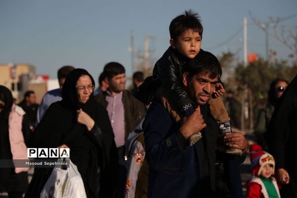 پیاده‌روی جاماندگان کربلا از مصلی تا وادی رحمت تبریز