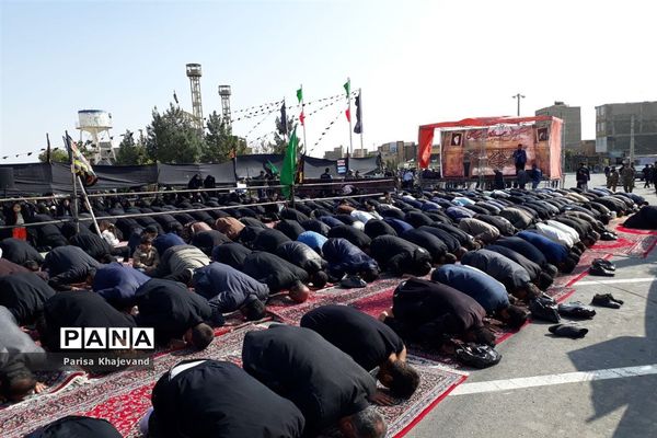 عزاداری جاماندگان از راهپیمایی اربعین حسینی در شهرستان بهارستان