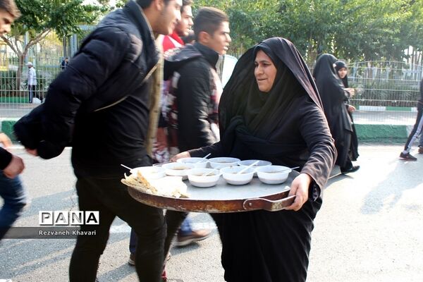 شورحسینی در راهپیمایی  جاماندگان اربعین حسینی