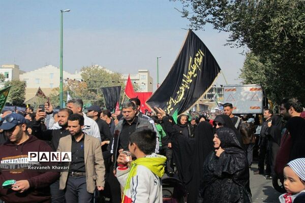 شورحسینی در راهپیمایی  جاماندگان اربعین حسینی