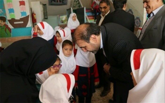 مدیرکل آموزش و پرورش لرستان  بر مشارکت حداکثری اولیا دانش آموزان تأکید کرد