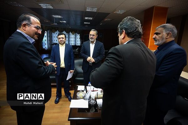 دیدار وزیر آموزش و پرورش با جمعی از نمایندگان مجلس