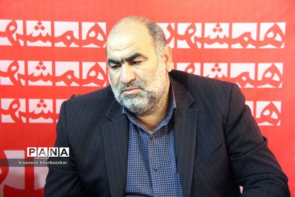 حضور نمایندگان مجلس دانش‌آموزی آذربایجان غربی در دفتر روزنامه همشهری