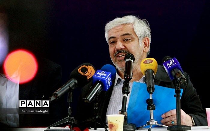 قرارداد بیمه تکمیلی فرهنگیان تا آخر آبان تعیین تکلیف می‌شود