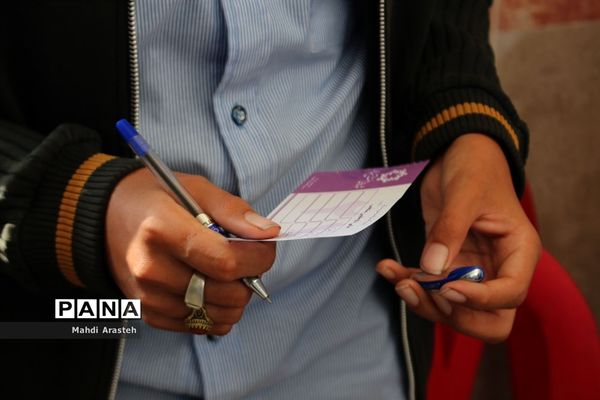 برگزاری انتخابات دانش‌آموزی در هنرستان البرزخراسان جنوبی