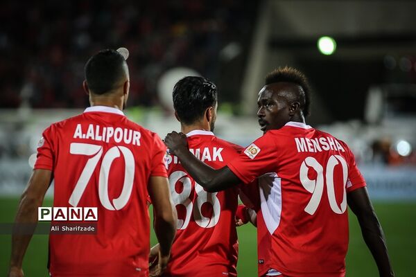 دیدار تیم های فوتبال پرسپولیس و السد قطر
