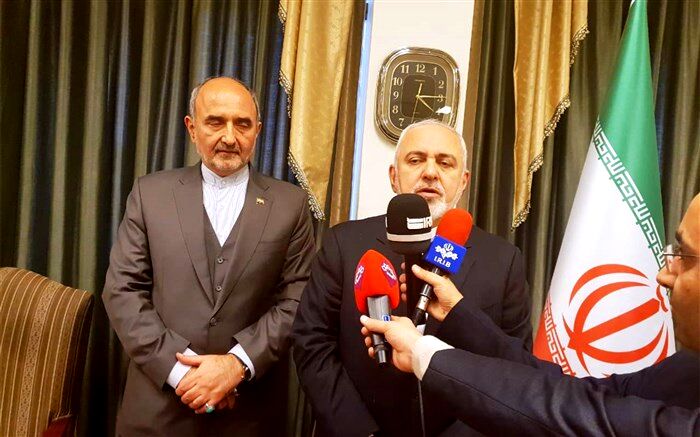 ظریف: از تماس تلفنی عادل الجبیر با مقامات ایران بی اطلاعم