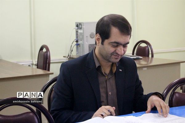 جلسه تمهید مقدمات بیستمین مانور سراسری زلزله و ایمنی در مدارس استان همدان