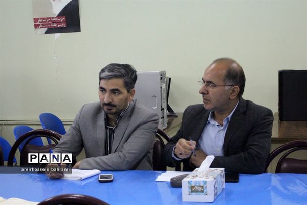 جلسه تمهید مقدمات بیستمین مانور سراسری زلزله و ایمنی در مدارس استان همدان