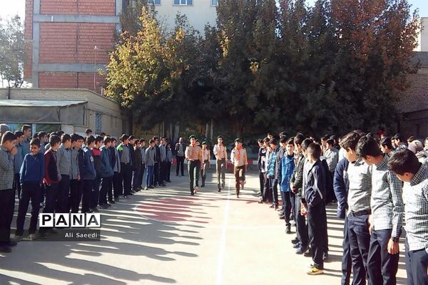 صبحگاه مشترک تشکلات دانش‌آموزی دبیرستان شهید رجایی در خراسان شمالی