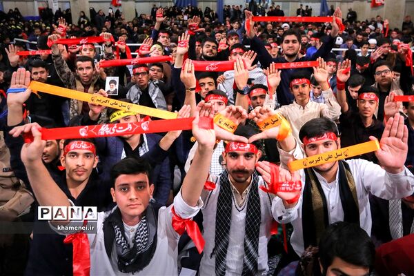 دیدار دانش‌آموزان و دانشجویان با مقام معظم رهبری