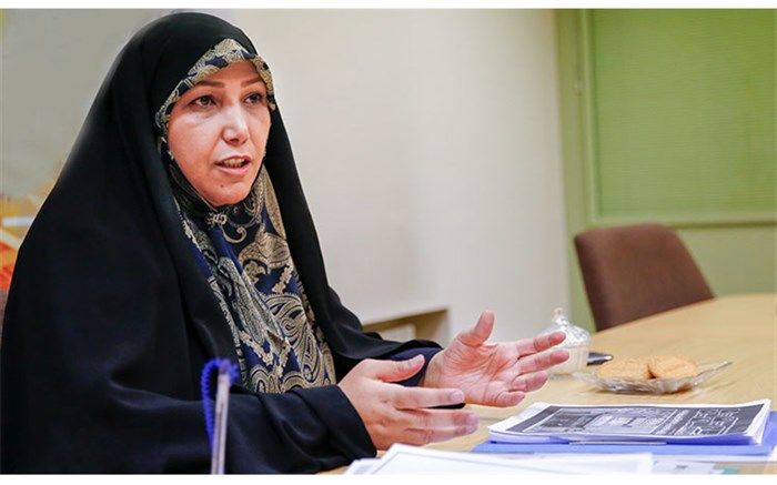 مینایی پور: ثمره انقلاب برای زنان بیشتر از مردان بوده است